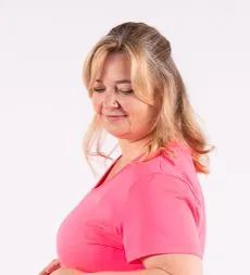 Christel Held mit Hula-Hoop-Reifen